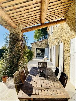 Magnificent dry stone property in the Luberon