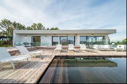 Contemporary villa for rent in Aix en Provence