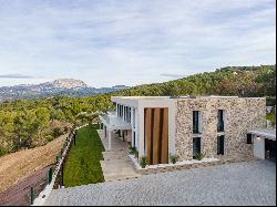 Contemporary villa for rent in Aix en Provence