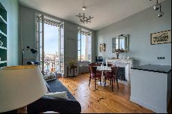 Pied-a-terre with view overlooking Old Harbor of La Rochelle