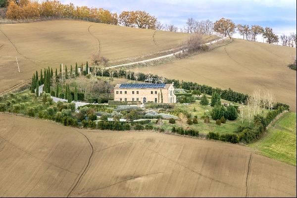 First rate restored farmhouse with sea views and SPA