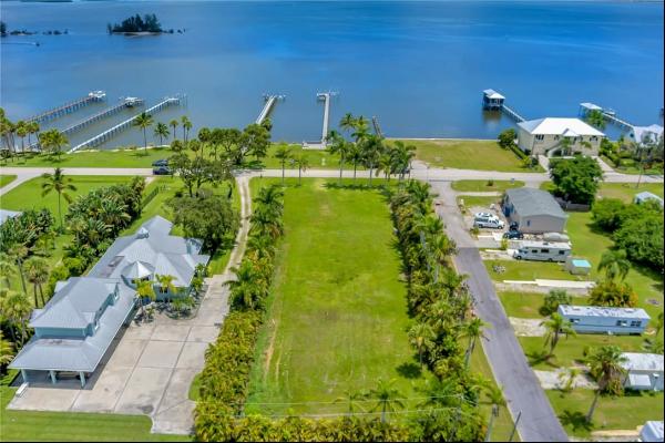 13405 N Indian River Drive, Sebastian, FL, 32958, USA