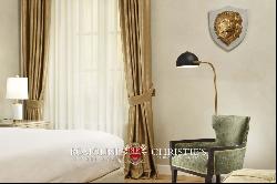 Florence - 2-BEDROOM LUXURY APARTMENT FOR SALE IN PALAZZO PORTINARI SALVIATI