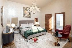 4-BEDROOM LUXURY PENTHOUSE FOR SALE IN FLORENCE, PALAZZO PORTINARI SALVIATI