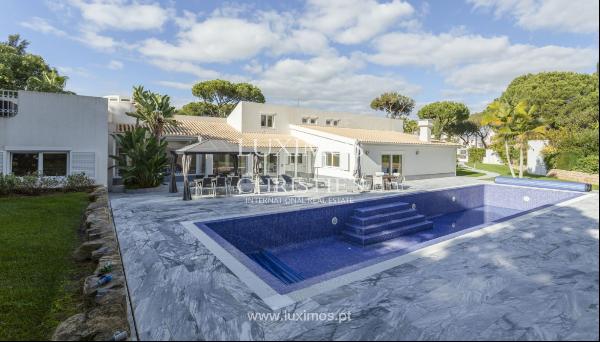 Luxury 5+2-bedroom Villa, with pool, for sale in Vilamoura, Algarve