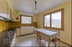 Thônes, 15 minutes from the ski resorts, house with stunning mountains views