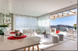 First class apartment close to the Marbella Club Golf Resort