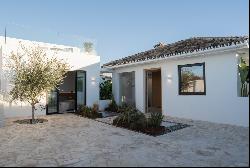 Villa in Nueva Andalucia in three styles: modern-Andalusian-Scandinavian