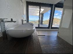 Elegant designer villa with sea views in El Limonar