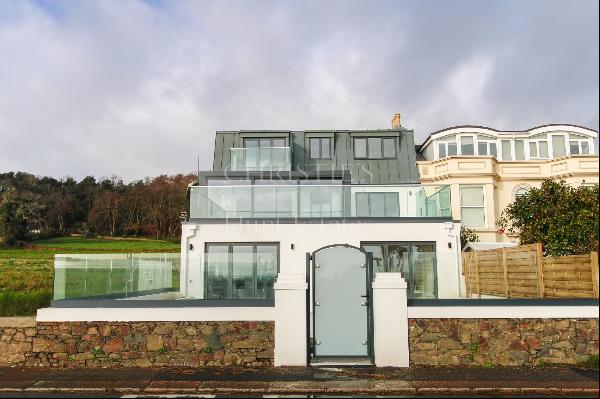 Luxury Apartment With Terrace And Sea Views