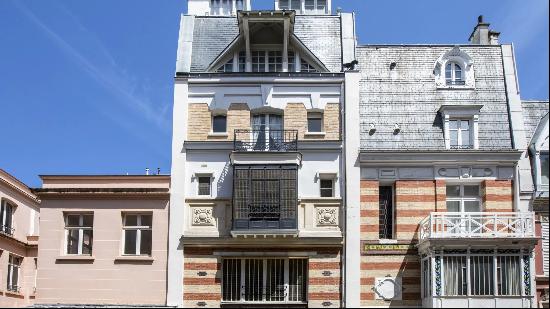 House for sale in Paris, France