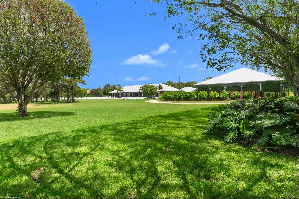 This incredible farm in White Fences was built in 2016 with no expenses spared. Sprawling 