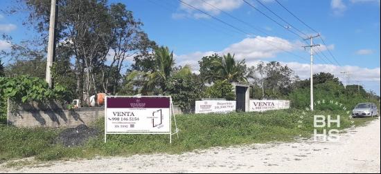 5592:Land for sale by highway Cancun Leona Vicario, Cancun 77590