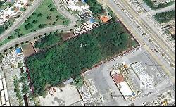 3415 - Land for Sale in Cancun Boulevard Colosio Lot 35, Cancún 77728