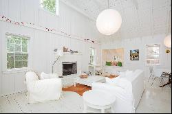 Ultra Chic Cottage in Wainscott South