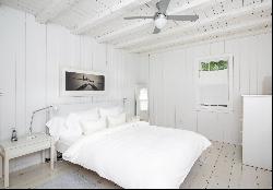 Ultra Chic Cottage in Wainscott South