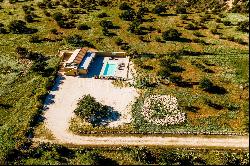 Independent house with pool and view of Noto