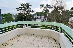 Duplex apartment with terraces-last floor. Triangle D'Or district of La Baule.