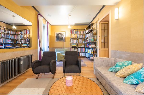Apartment with spacious terrace in the historic center of Milan
