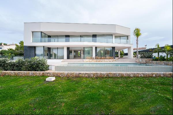 Newly built beautiful Villa with sea views in Cala Vinyes
