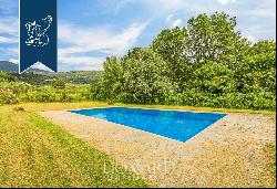 Noble estate with a private park, pool and chapel surrounded by the leafy Valdarno area