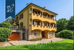 Stunning 850-sqm villa for sale in the wonderful Lambro Valley, in Brianza