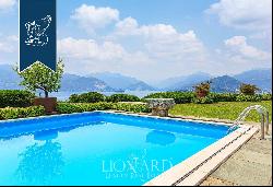Wonderful property composed of a main villa, a pool house and concierge premises in the re