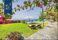 Stunning luxury villa with an infinity pool and a great view of Zoagli's sea for sale