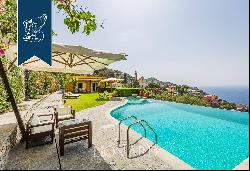 Stunning luxury villa with an infinity pool and a great view of Zoagli's sea for sale