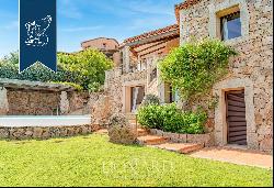 Lovely estate with a pool for sale in the heart of Costa Smeralda, at a stone's throw from