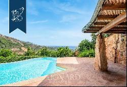 Lovely estate with a pool for sale in the heart of Costa Smeralda, at a stone's throw from