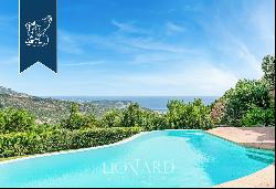 Lovely estate with a pool for sale in the heart of Costa Smeralda, at a stone's throw from