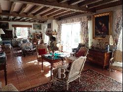 MOUGUERRE, PYRENEES VIEW, LARGE BASQUE HOUSE WITH SWIMMING POOL ON 5 HECTARES