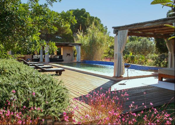 Villa with pool and tourist license in Formentera