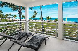 Ocean Club West - Beachfront Suite 123