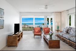 Ocean Club West - Beachfront Suite 123