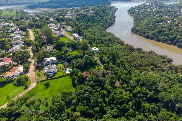 Exclusive Land in the Paraná Country Club