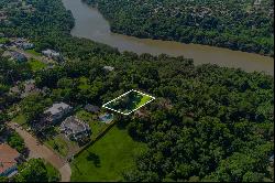 Exclusive Land in the Paraná Country Club