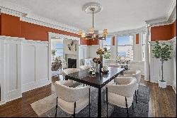 Meticulously Restored Pre-War VIEW Russian Hill Residence