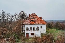 Cula Voiculescu, rare fortified house from the 18th century