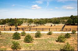 Equestrian ranch hotel in Llucmajor