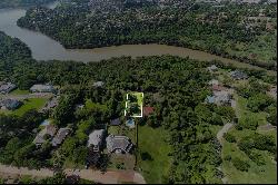 Exclusive land with a view of the Paraná River in the Paraná Country Club condom