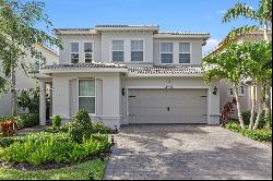 4534 Greenway Dr, Hollywood FL 33021