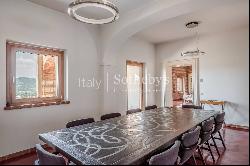 Prestigious farmhouse nestled in the hills of Monferrato