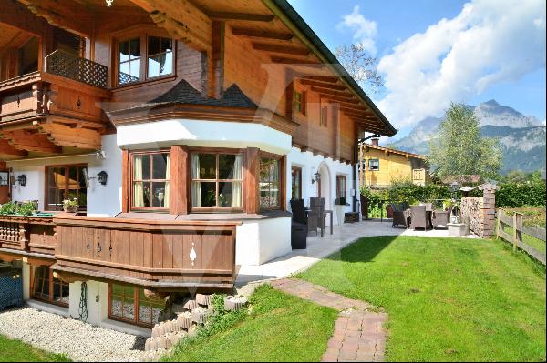 Tyrolean country house apartment near the ski slopes in a sunny location
