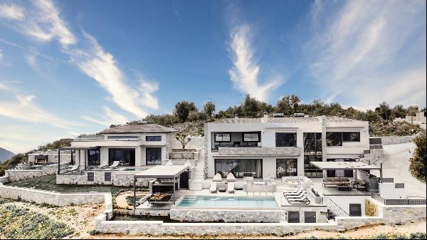 Luxury Six Bedroom Sea View Villa for Rent