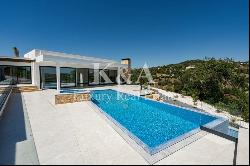 4 Bedroom Villa, brand new in contryside with sea views