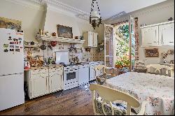 Paris 17th District – An exceptional period property