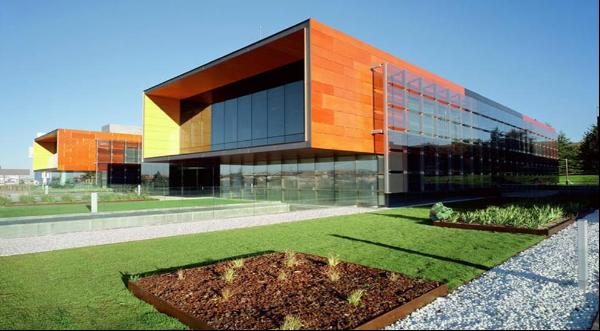 Exclusive office building located in Alcobendas, a consolidated office area and strategic 