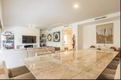 300 sqm flat for sale in Encinar de los Reyes, Madrid 28055